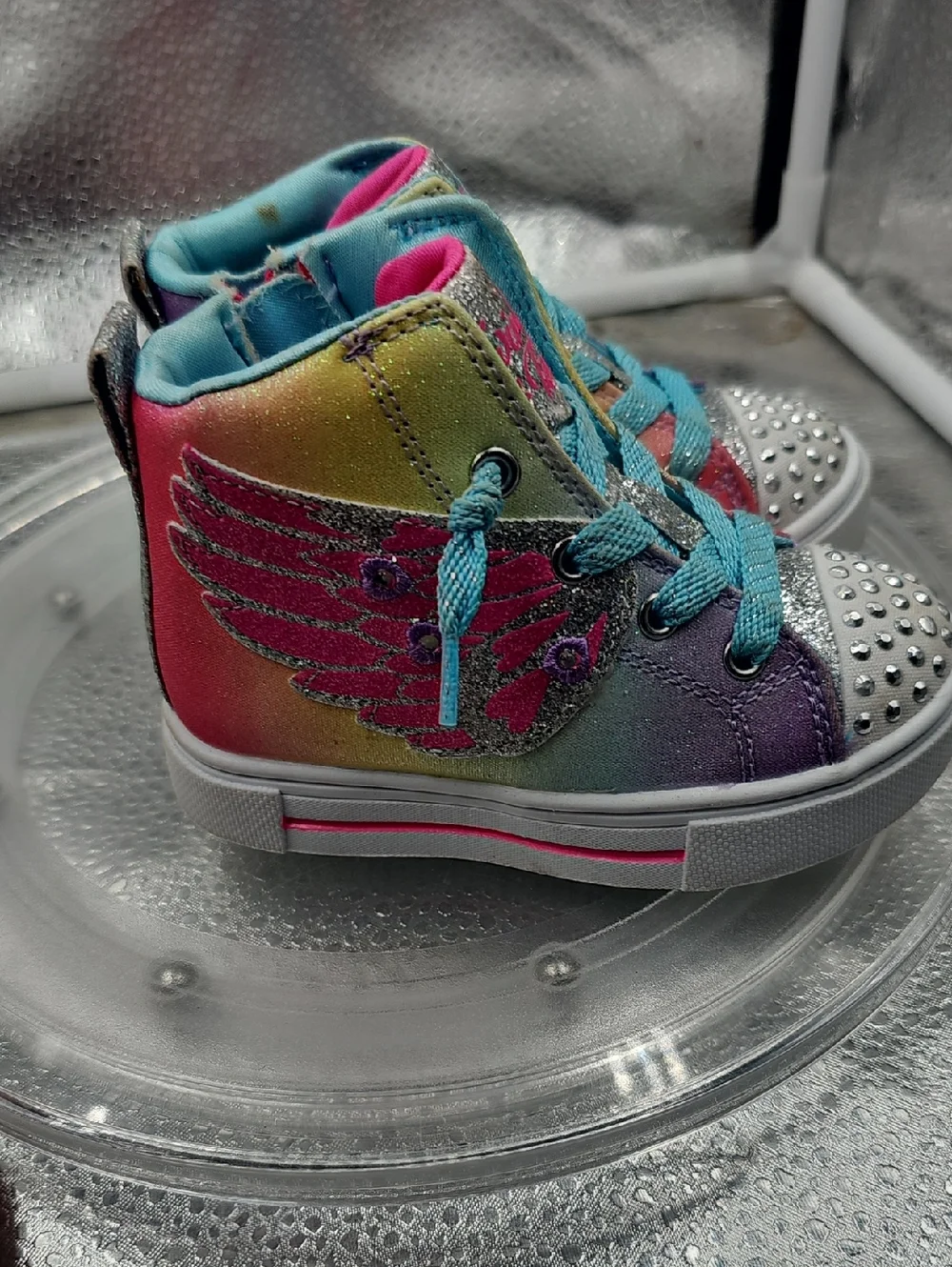 O Pink & White sz 6 Little Girls Rainbow Wings Light Up